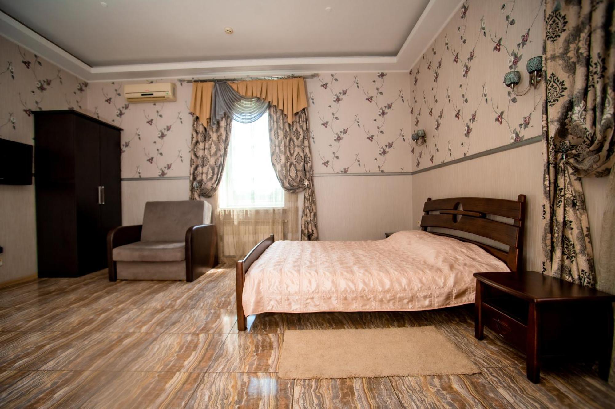 Otel Korona Dnipro Room photo