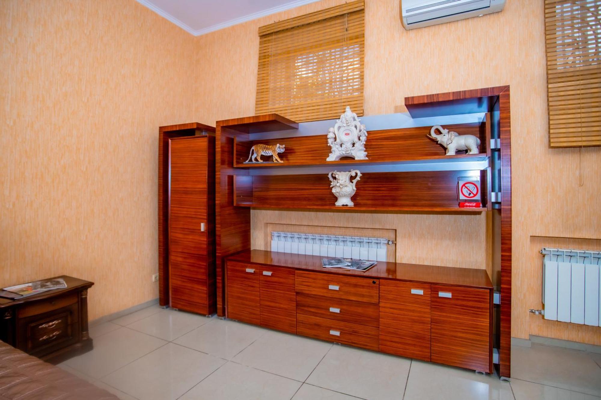 Otel Korona Dnipro Room photo