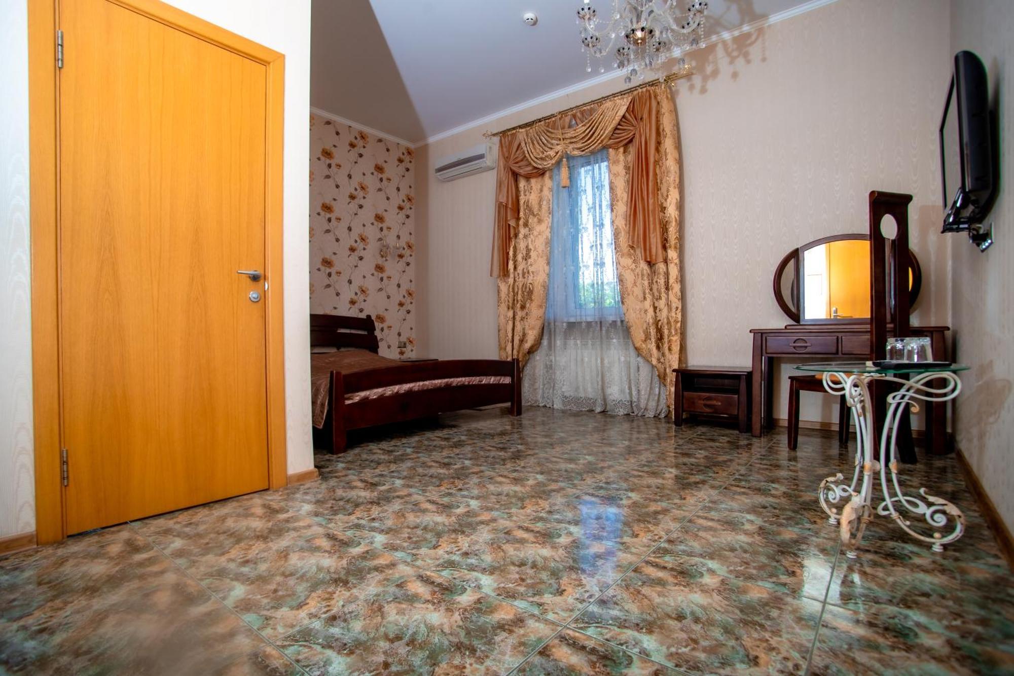 Otel Korona Dnipro Room photo